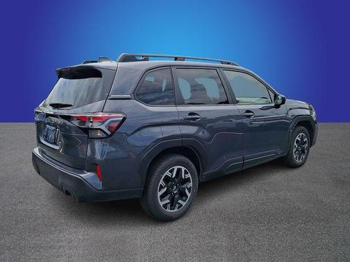 Magnetite Gray Metallic 2025 Subaru Forester Premium