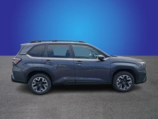 Magnetite Gray Metallic 2025 Subaru Forester Premium
