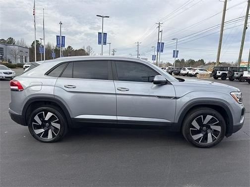 2024 Volkswagen Atlas Cross Sport 2.0T SE w/Technology