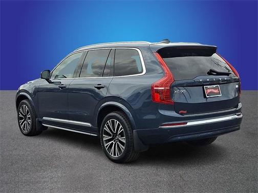 2024 Volvo XC90 Recharge Plug-In Hybrid T8 Core Bright Theme