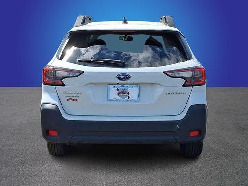 Crystal White Pearl 2025 Subaru Outback Premium