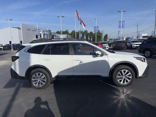 Crystal White Pearl 2021 Subaru Outback Premium