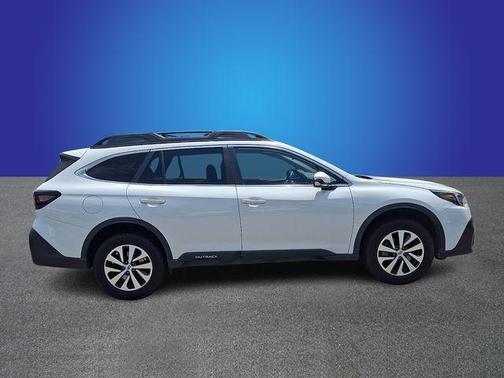 Crystal White Pearl 2021 Subaru Outback Premium