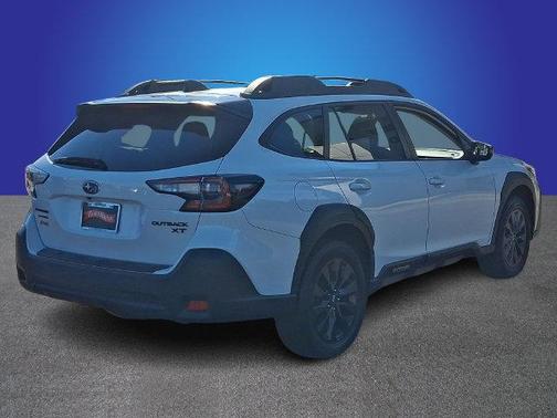 Crystal White Pearl 2023 Subaru Outback Onyx Edition XT