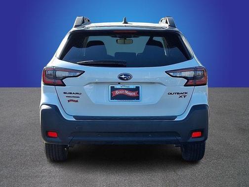 Crystal White Pearl 2023 Subaru Outback Onyx Edition XT