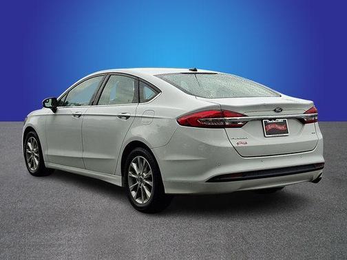 Oxford White 2017 Ford Fusion SE