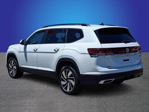 Pure White 2025 Volkswagen Atlas 2.0T SE