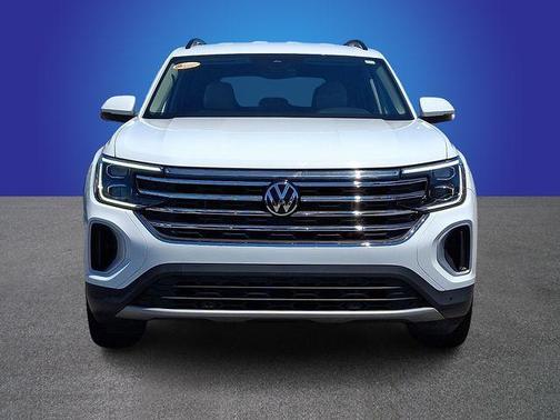 Pure White 2025 Volkswagen Atlas 2.0T SE