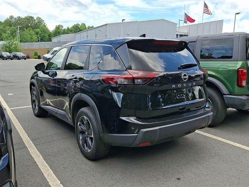 Super Black 2025 Nissan Rogue SV