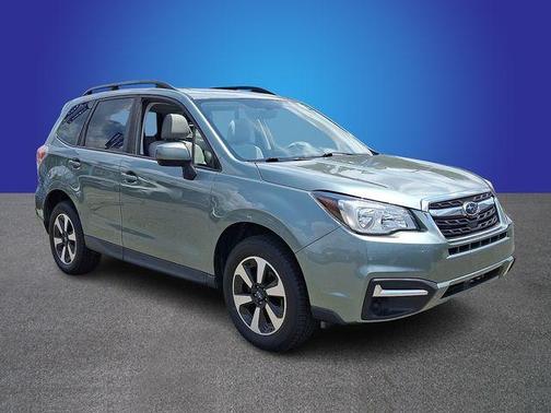 Jasmine Green Metallic 2018 Subaru Forester 2.5i Premium