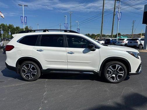 Crystal White Pearl 2025 Subaru Ascent Touring