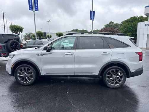 Wolf Gray 2023 Kia Sorento X-Line EX