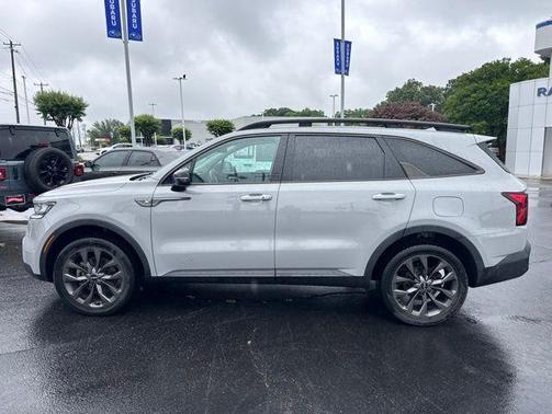 Wolf Gray 2023 Kia Sorento X-Line EX