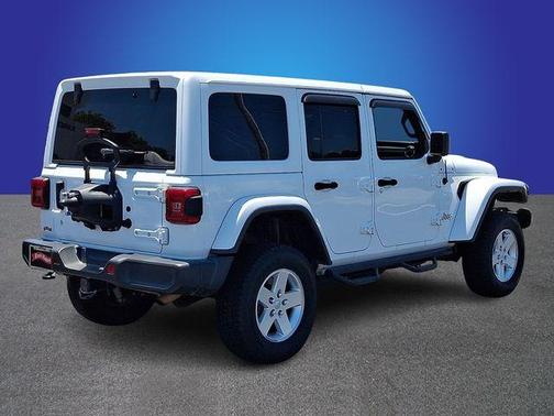 Bright White Clearcoat 2019 Jeep Wrangler Unlimited Sahara