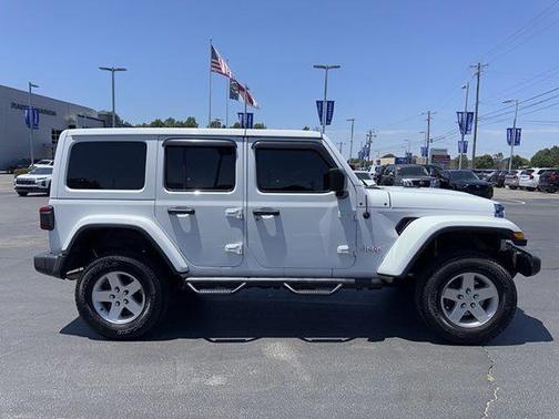 Bright White Clearcoat 2019 Jeep Wrangler Unlimited Sahara