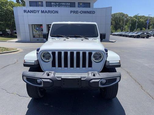 Bright White Clearcoat 2019 Jeep Wrangler Unlimited Sahara