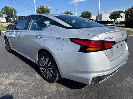 Brilliant Silver Metallic 2025 Nissan Altima SV