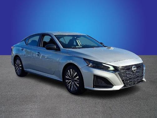 Brilliant Silver Metallic 2025 Nissan Altima SV