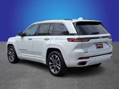 2022 Jeep Grand Cherokee 4xe Overland