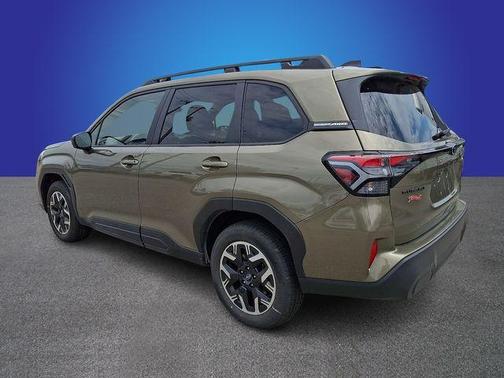 Autumn Green Metallic 2025 Subaru Forester Premium