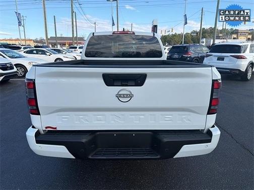 2025 Nissan Frontier SV