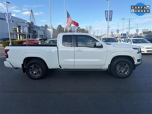 2025 Nissan Frontier SV