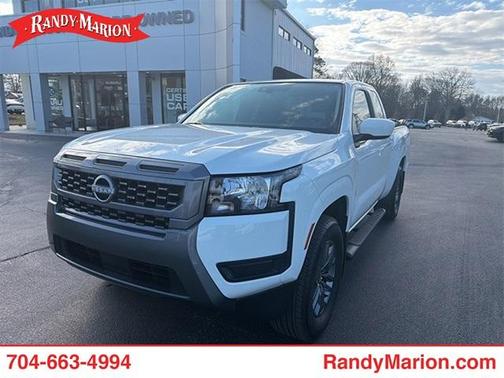 2025 Nissan Frontier SV