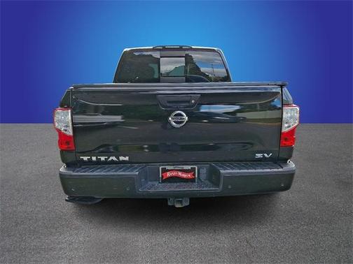 2021 Nissan Titan SV