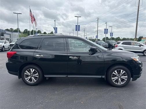 2019 Nissan Pathfinder S
