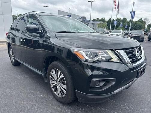 2019 Nissan Pathfinder S