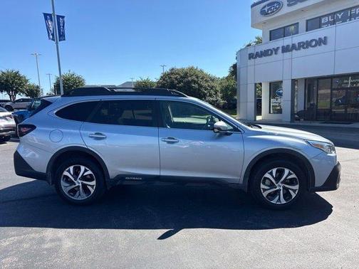 Ice Silver Metallic 2021 Subaru Outback Limited XT