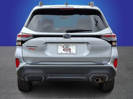 Ice Silver Metallic 2025 Subaru Forester Limited