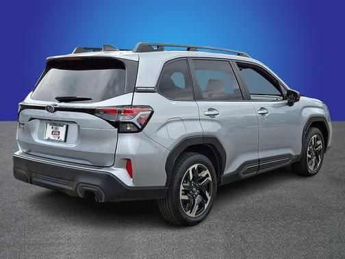 Ice Silver Metallic 2025 Subaru Forester Limited