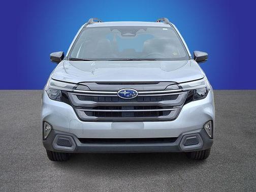 Ice Silver Metallic 2025 Subaru Forester Limited