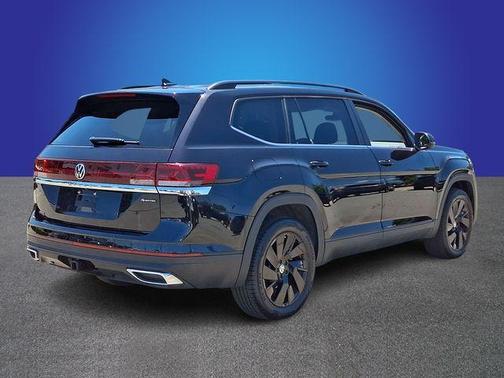 Deep Black Pearl Effect 2025 Volkswagen Atlas 2.0T SE