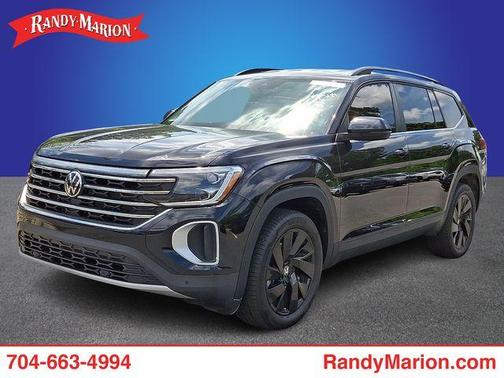 Deep Black Pearl Effect 2025 Volkswagen Atlas 2.0T SE