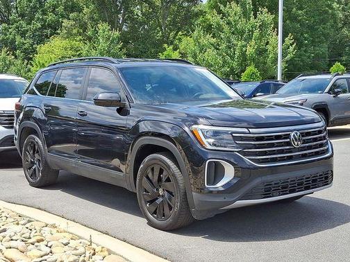 Deep Black Pearl Effect 2025 Volkswagen Atlas 2.0T SE