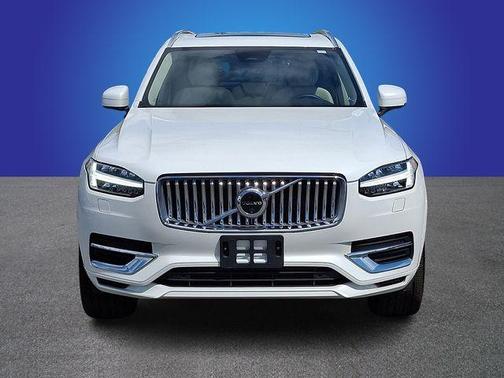 2025 Volvo XC90 Plug-In Hybrid T8 Plus 7-Seater