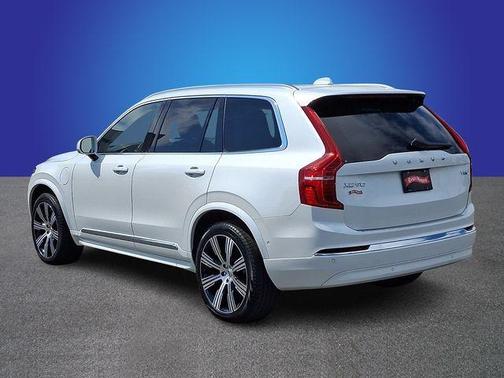 2025 Volvo XC90 Plug-In Hybrid T8 Plus 7-Seater