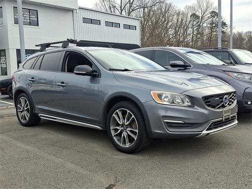 2016 Volvo V60 Cross Country T5