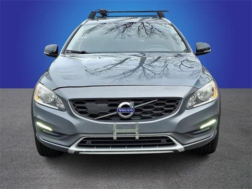 2016 Volvo V60 Cross Country T5