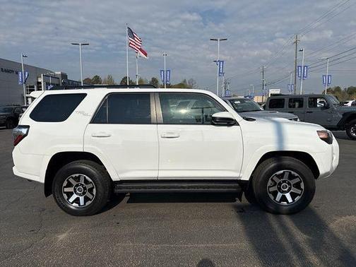 2024 Toyota 4Runner TRD Off Road