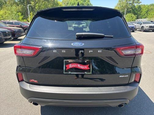 Agate Black Metallic 2025 Ford Escape ST-Line