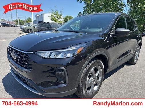 Agate Black Metallic 2025 Ford Escape ST-Line