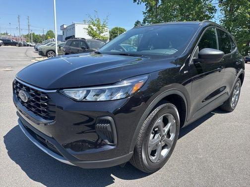 Agate Black Metallic 2025 Ford Escape ST-Line