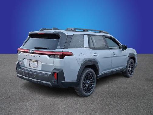 Ice Silver Metallic 2026 Subaru Outback Limited XT