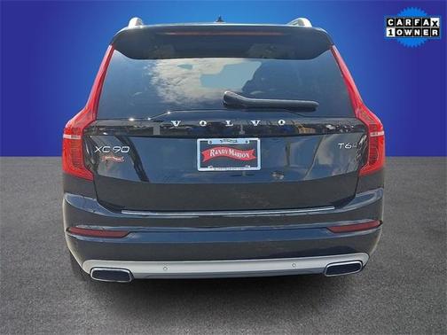 2016 Volvo XC90 T6 Momentum