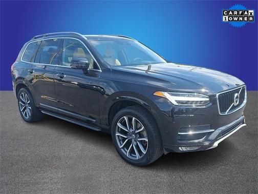 2016 Volvo XC90 T6 Momentum