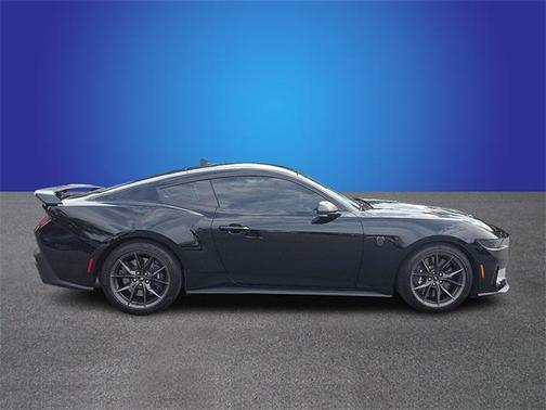 2025 Ford Mustang Dark Horse