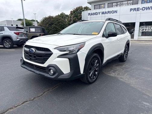 Crystal White Pearl 2023 Subaru Outback Onyx Edition